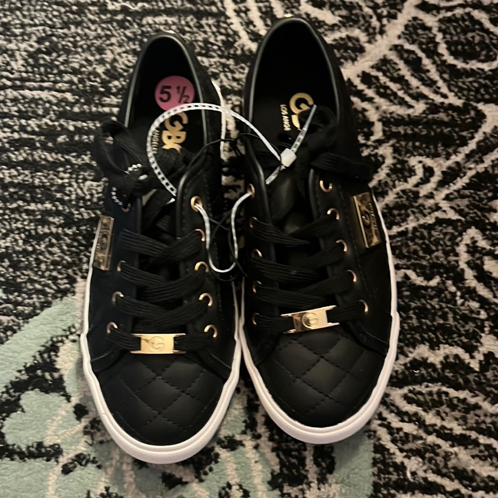Gbg Los Angeles sneakers sz5.5